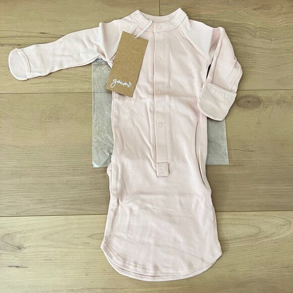 NWT Goumi Kids Rose Pink Baby Gown SZ NB Newborn Convertible Bamboo Sleeper Mitt - Picture 1 of 3